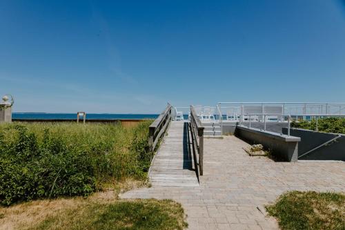 Beauty on the Beach by Bayley Vacation Rentals in 薩高