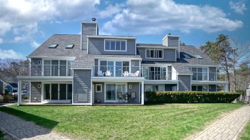 Beauty on the Beach by Bayley Vacation Rentals in 薩高