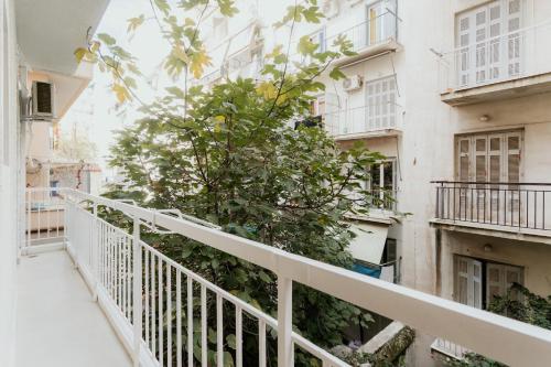 1BR Designer Suite Homey Feel Near Metro - image 14