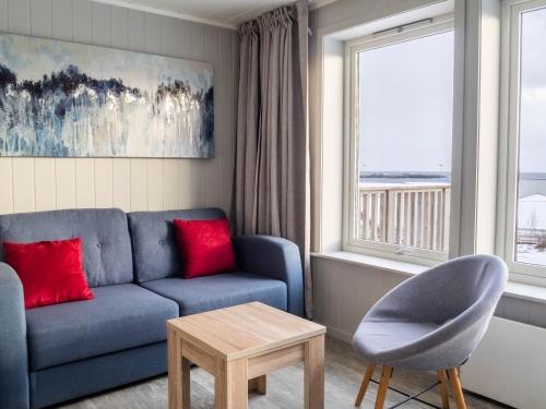 Lofoten Bed & Breakfast Reine - Rooms & Apartments - image 6