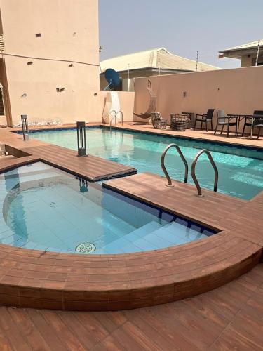 Yüzme havuzu, Glovis Hospitality in Abuja