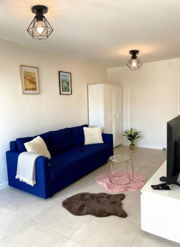 Cozy studio avec balcon aux portes de Genève (Cozy studio avec balcon aux portes de Geneve) in อาบิลิ