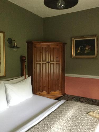 Ash Farm Country House - image 5