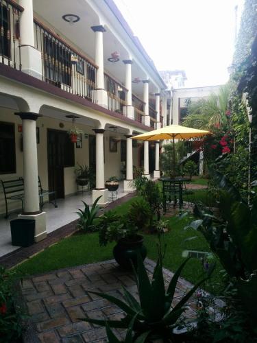 Exterior view, Hotel Tres Marias in Barrio de Fatima