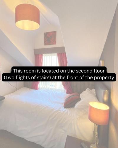 Delovely Hotel - Tap to explore photos
