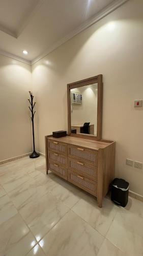 Elegant 2-Bedroom Apartment in Batha Quraish - image 3