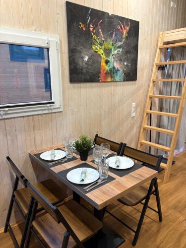 設施, KE-Tiny Siedlung Haus Charlie in 厄倫巴赫