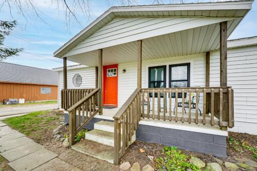 Fall & Winter Port Austin Retreat w/ Fire Pit in Grind Stone City (MI)
