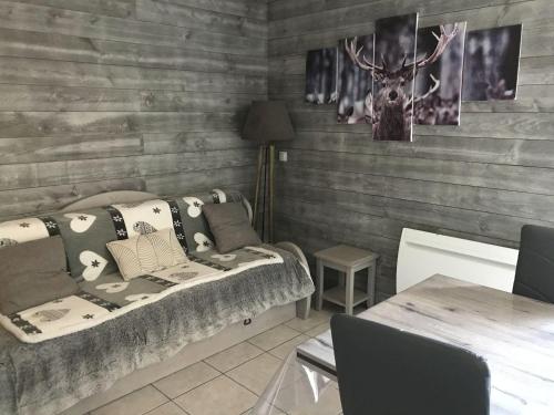 Chalet rénové 7 pers, 2 chambres, parking, animaux admis - FR-1-863-9 - Location, gîte - Dévoluy