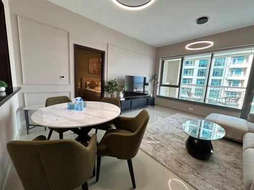 Luxurious 1Bedroom Apt in 29 Boulevard - Downtown - image 3