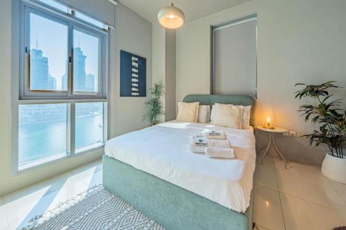 Stylish Two-BHK Apartment - Iris Blue Marsa Dubai - image 2