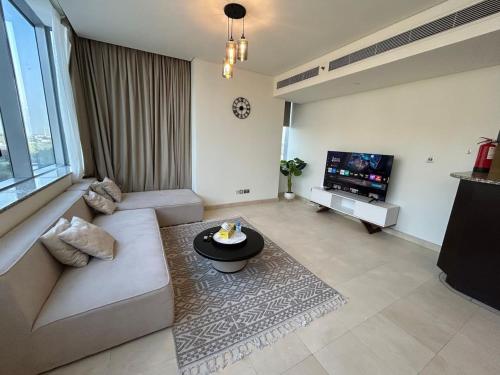 Luxury 2-Bedroom Apartment in DIFC - image 12