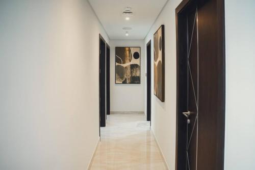 Fully Furnished 2-Bedroom Apt in Gemz by Danube - image 4