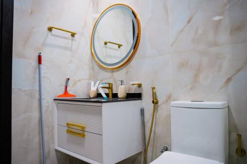 Fully Furnished 2-Bedroom Apt in Gemz by Danube - image 9