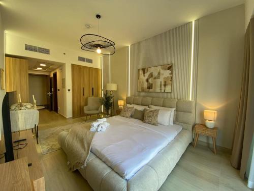 Cozy Studio Apartment with Balcony - image 4
