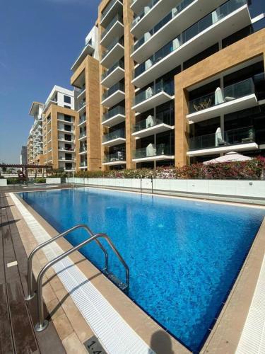 Stylish studio with Pool and Gym access. - image 3