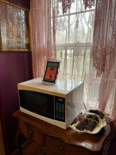 Blue Crystal Hideaway – Eureka Springs, AR