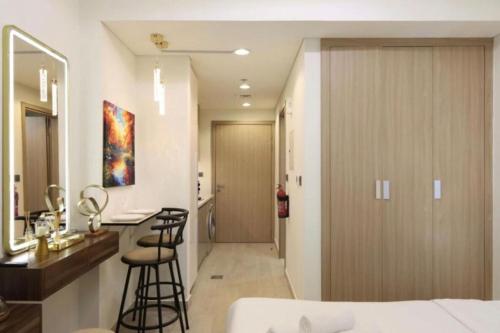 Fully Equipped Studio in Meydan - image 12