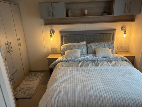 Home from Home at the Hendersons Caravan in คิลวินนิง