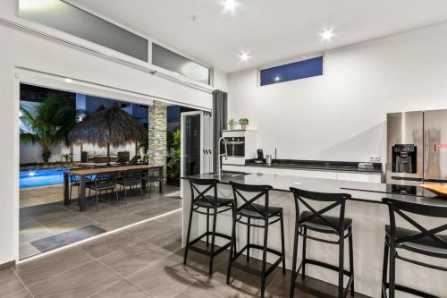 Villa Vredenberg - Modern Private Villa with Pool in Gated Resort - image 2
