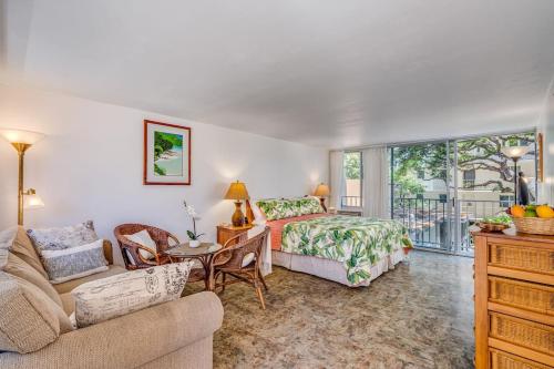 Marbella Lane - Breezy Studio at Diamond Head Beach Hotel in Diamond Head