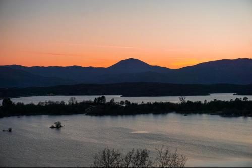 周邊環境, Holiday Home Krupac Lake in 尼克希奇