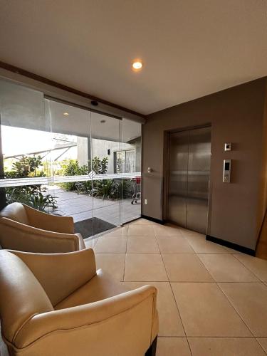 Secure Retreat Near SJO and 27, Ideal for Families in Guacima Arriba