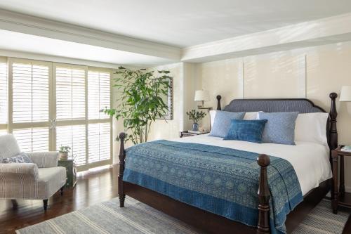 Shutters on the Beach Room Type - One-Bedroom Suite Shutters on the Beach Room Type - One-Bedroom Suite