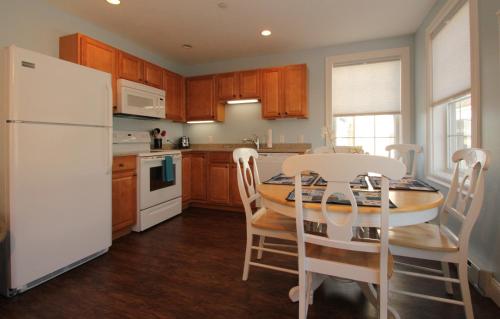 Atlantic Ocean Suites - main image