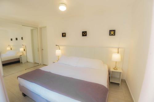 2 double beds