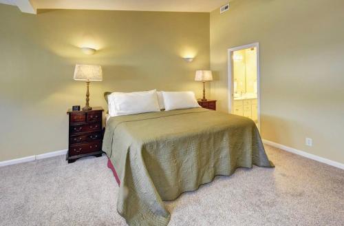Lux Townhouse Walk To All – Louisville, KY