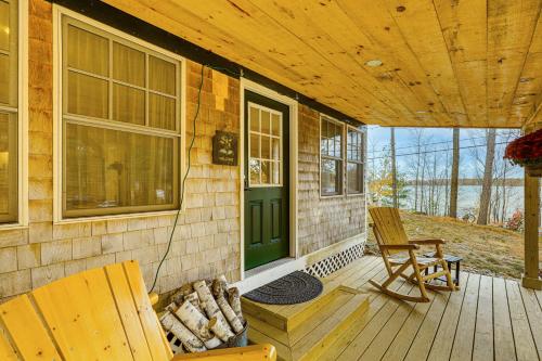 Ski & Hike! New London Cottage w/ Beach Access in New London (NH)