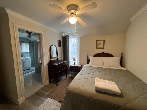 Carlton House – khách sạn tại Phố cổToronto