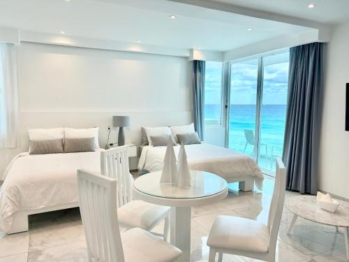 Beachfront Suite Deluxe -Best Ocean View, Resort with beach, Gym and Spa, Cancún (zdjęcie 5)