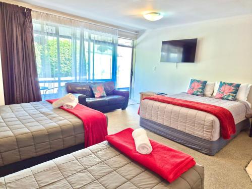 Absolute Lake View Motel Room Type - Family Room