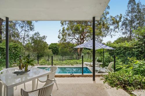 Pogled, Luxury Riverside Retreat in Benowa in Benowa