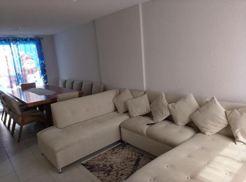 Platinum House in Mineral Del Oro