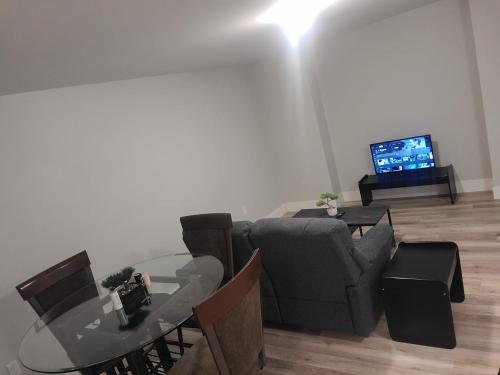 Private One Bedroom Basement Apartment with Separate Entrance