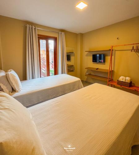 3 twin beds, 1 sofa bed