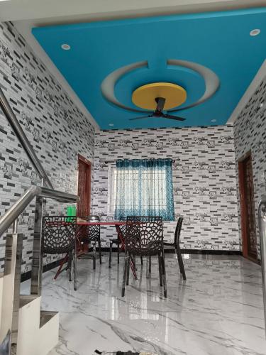Happy Holidays Cottage in Hogenakkal