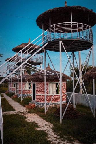 Rhino Spot Resort in Kawasoti