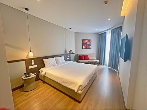 room detail thumbnail 0