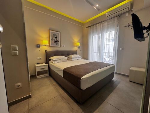 Athens Stay 15 Hotel-Style Room, King Bed & Private Balcony, Ateny