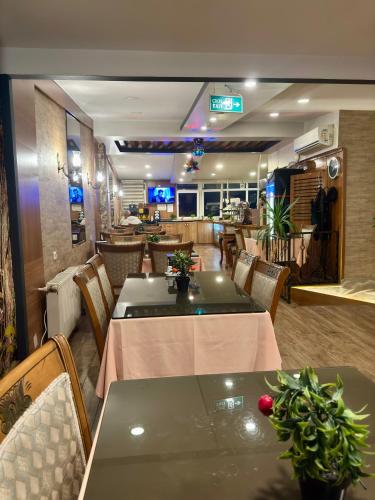 Restaurant, GROSS HOTEL in Laleli