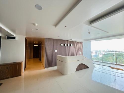 HOTEL LOTUS SUITES in Miraja