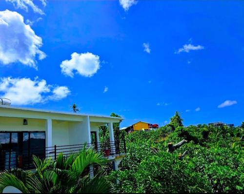T2 moderne en bord de mer in 布厄尼