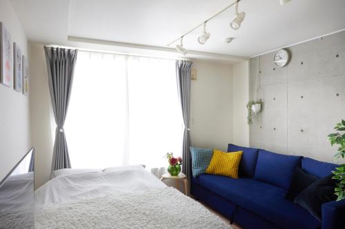 306 5 mins train to Roppongi , direct bus to Shibuya