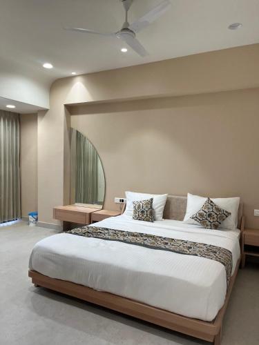 Hotel Sun Shine - Wadgaon