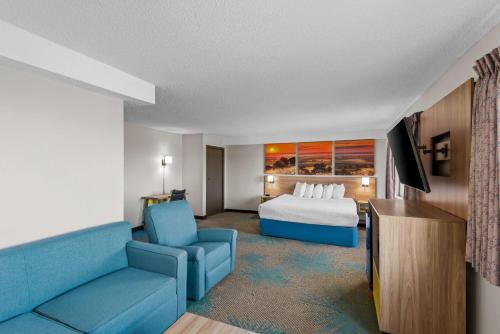 เดย์ อินน์ แอนด์ สวีท บาย วินด์แฮม เดอมอยน์ แอร์พอร์ต (Days Inn & Suites by Wyndham Des Moines Airport) in เดสโมนส์ (IA)