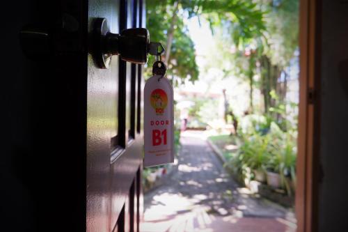 RQS 배첼러 패드
